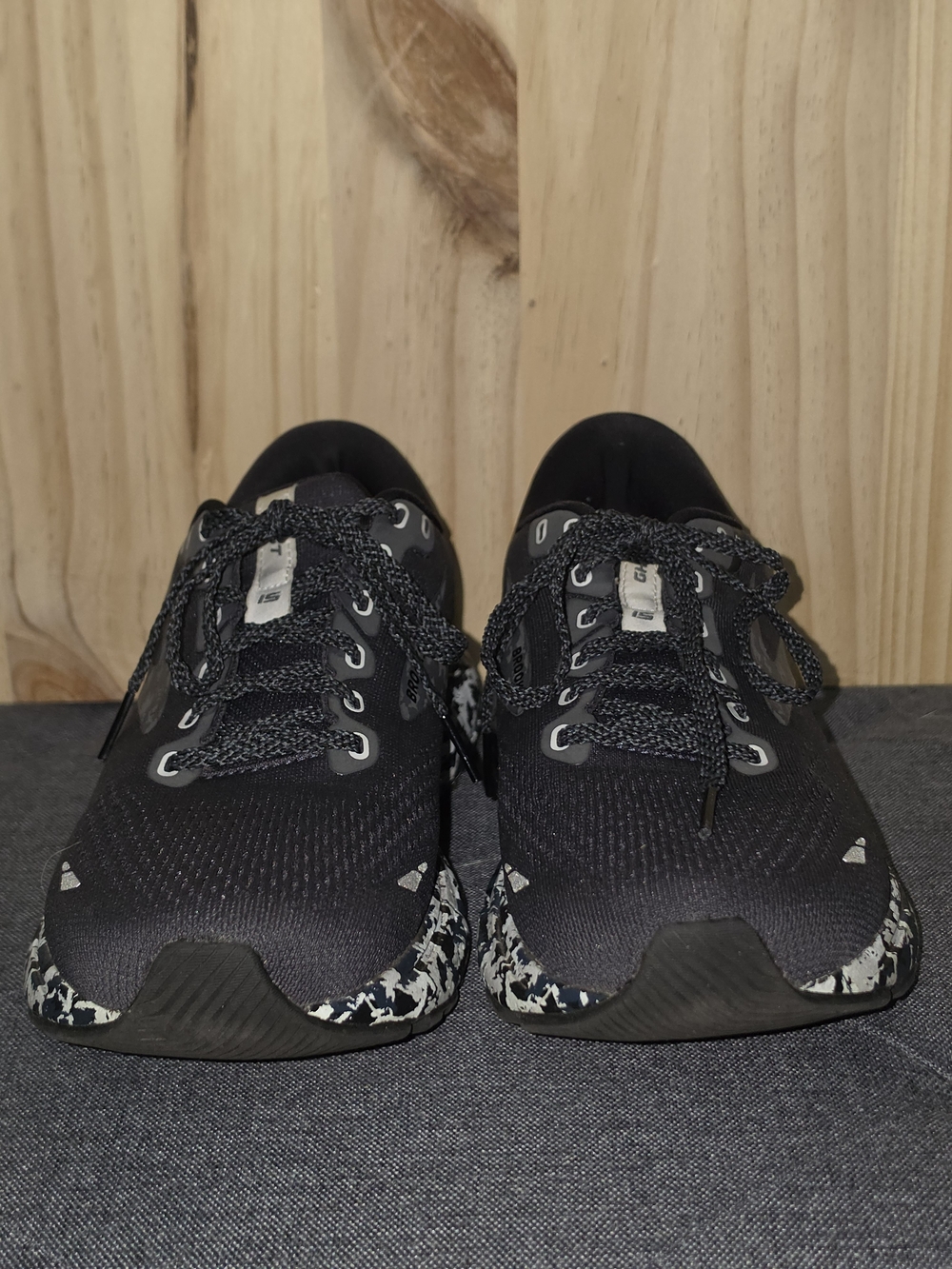Brooks Men's Black Athletic Running Shoes with Patterned Sole